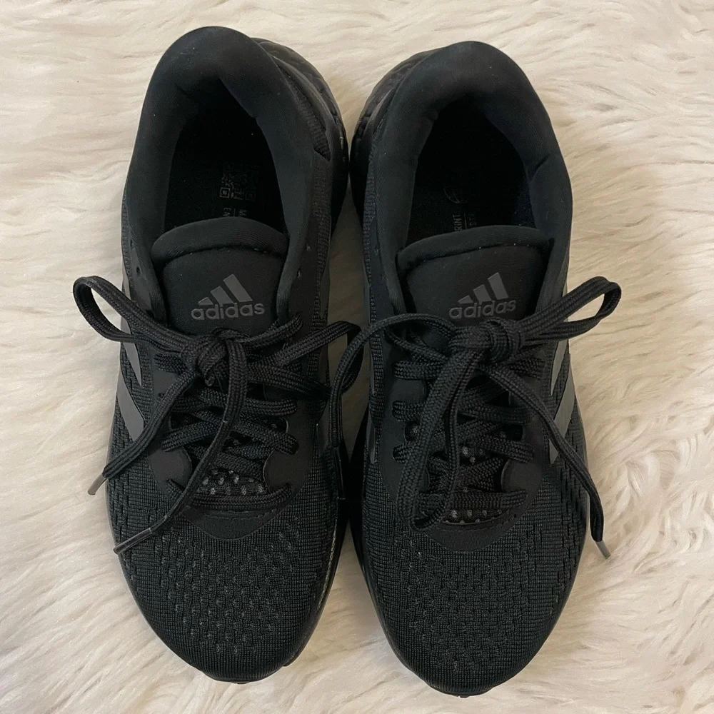 Adidas running shoes - Picture 6 of 8